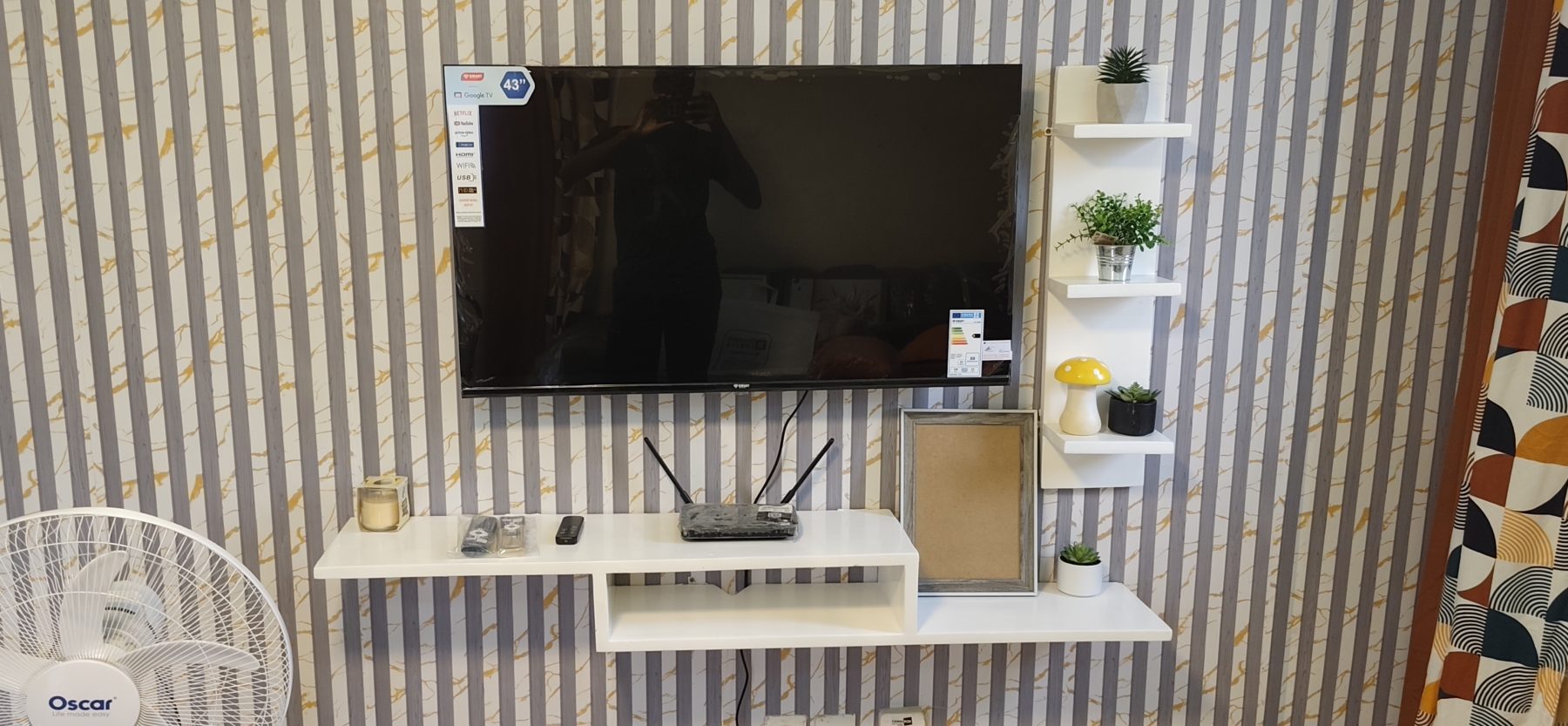 Salon avec Canapé en L, climatisé avec WiFi et Smart TV pour un accès à Netflix ou My Canal